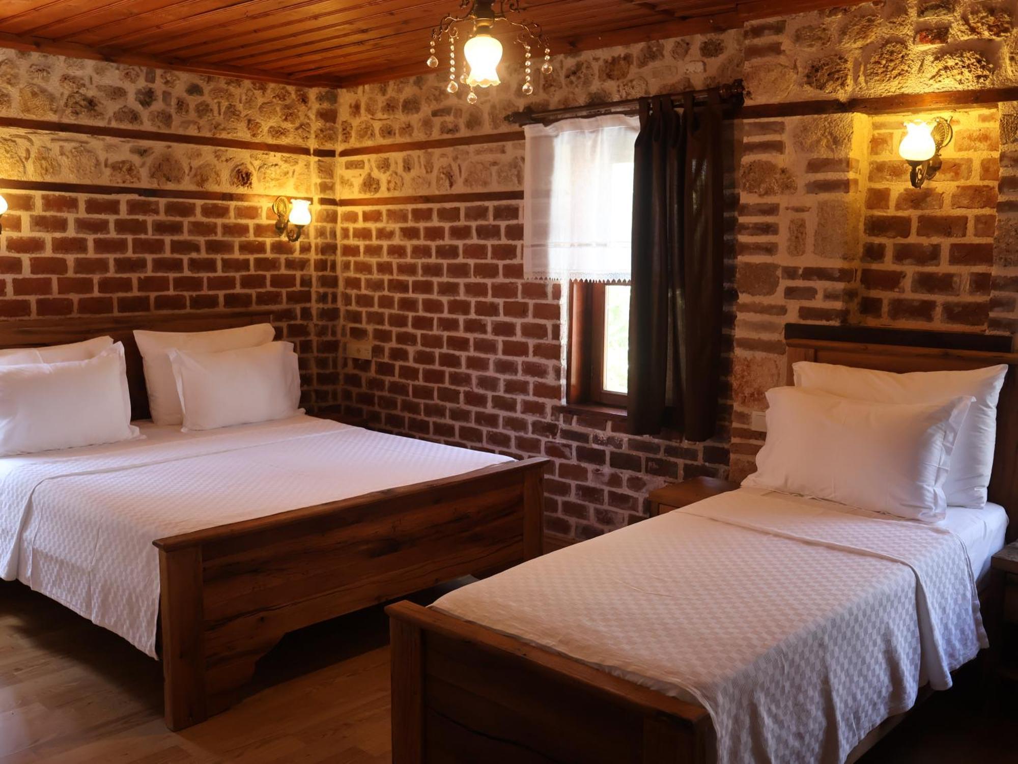 Casa Franco Old Town Hotel อันตัลยา ภายนอก รูปภาพ