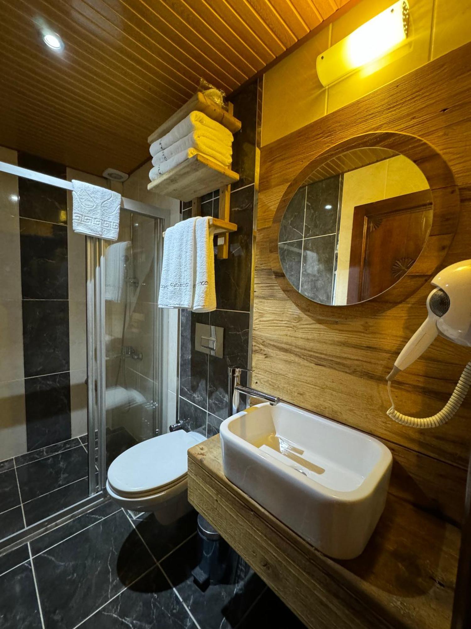 Casa Franco Old Town Hotel อันตัลยา ภายนอก รูปภาพ