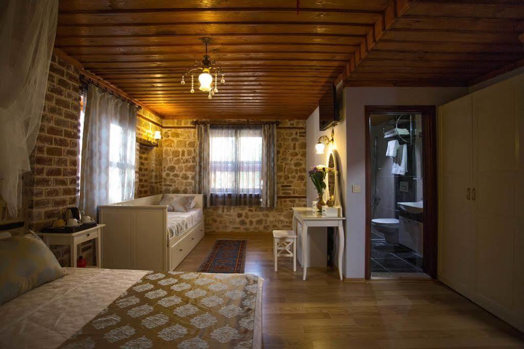 Casa Franco Old Town Hotel อันตัลยา ภายนอก รูปภาพ